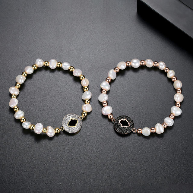 Fresh wather Pearl with AAA+ cubic zirconia bracelet