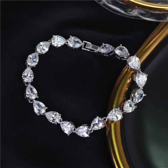 Cubic zirconia wather drop diamond bracelet