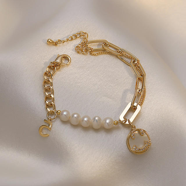Smiling face natural pearl chain bracelet