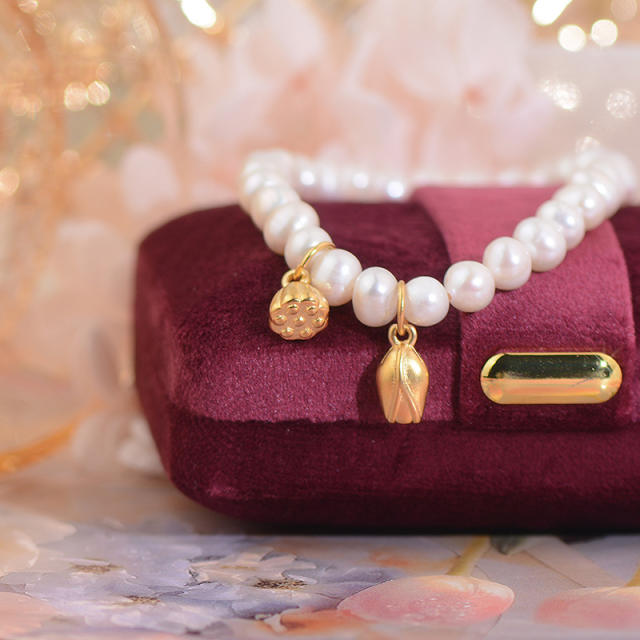 Lotus chram pearl bracelet