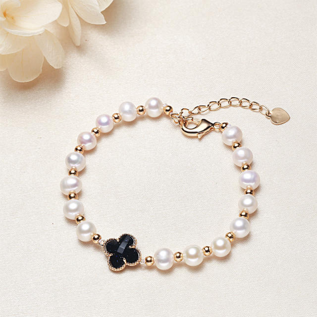 Clover freshwater pearl bracelet