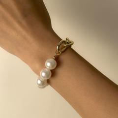 Half pearl chain bracelet