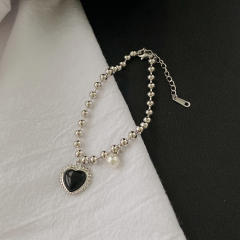 Heart pearl charm gold bead bracelet