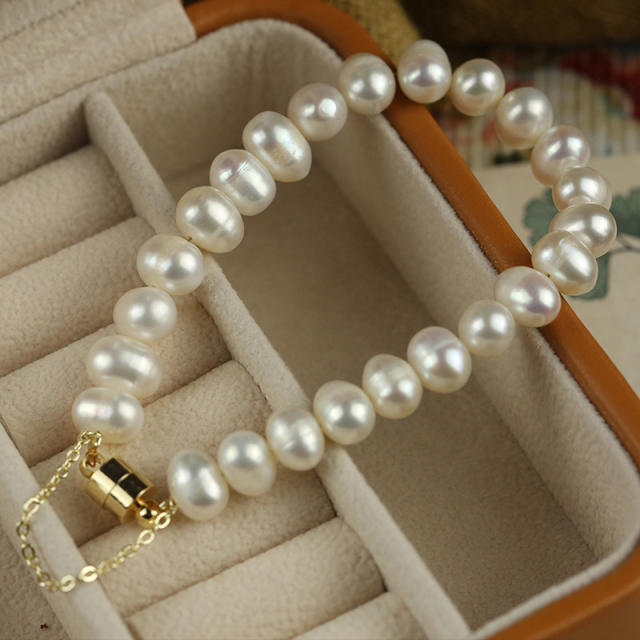 Natural pearl bracelet