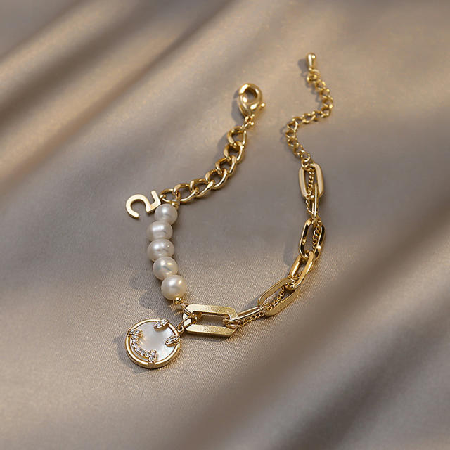 Smiling face natural pearl chain bracelet