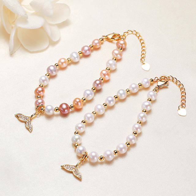 Whale Tail charm freshwater pearl bracelet