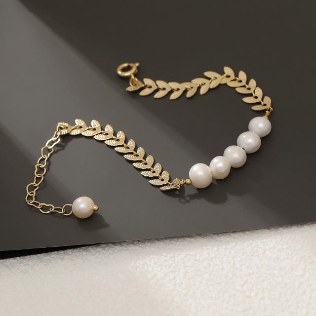 Leaves pearl bracelet