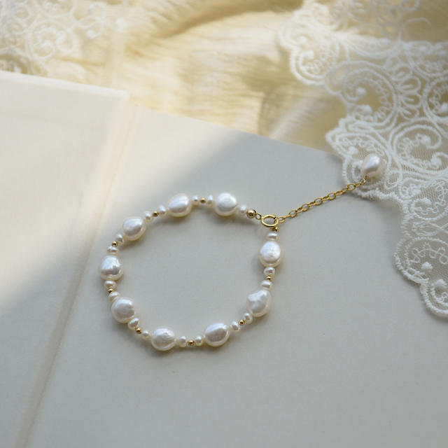 Natural pearl bracelet