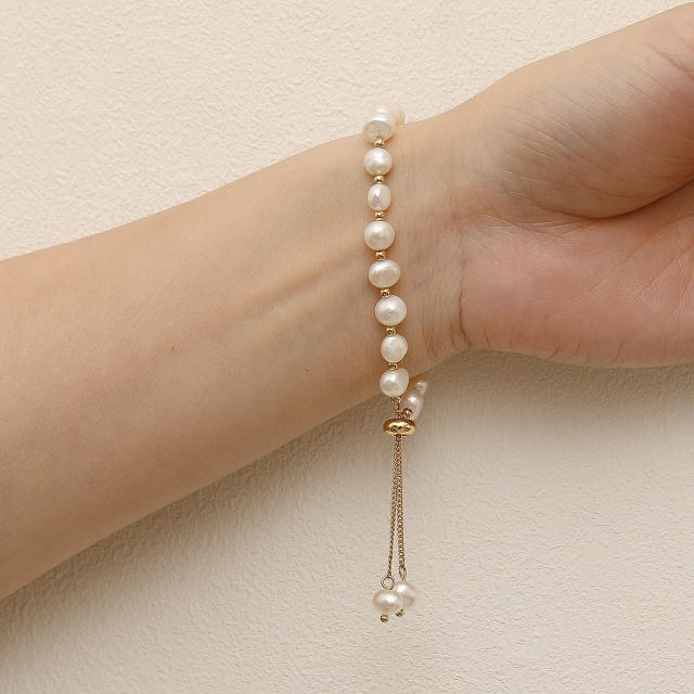 Natural freshwater pearl bracelet