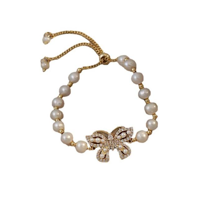 Butterfly charm natural pearl bracelet