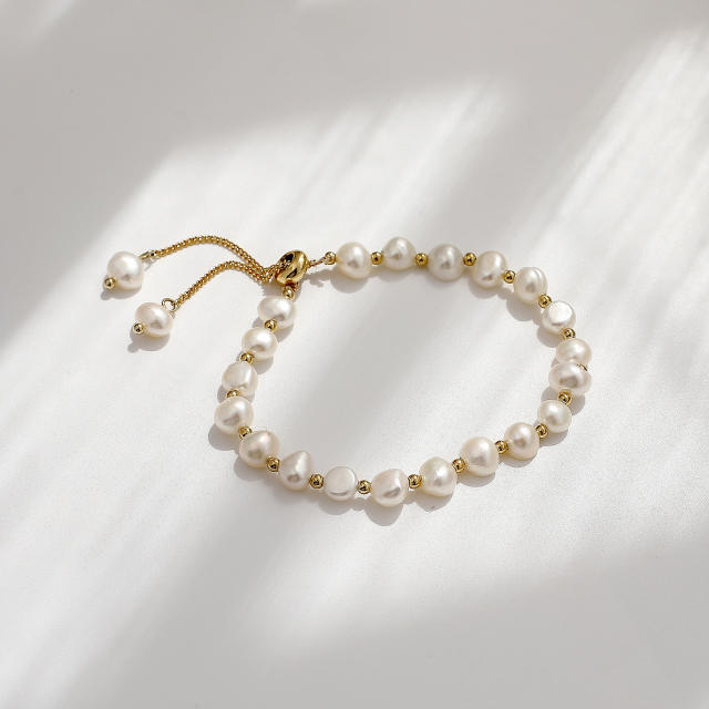 Natural freshwater pearl bracelet