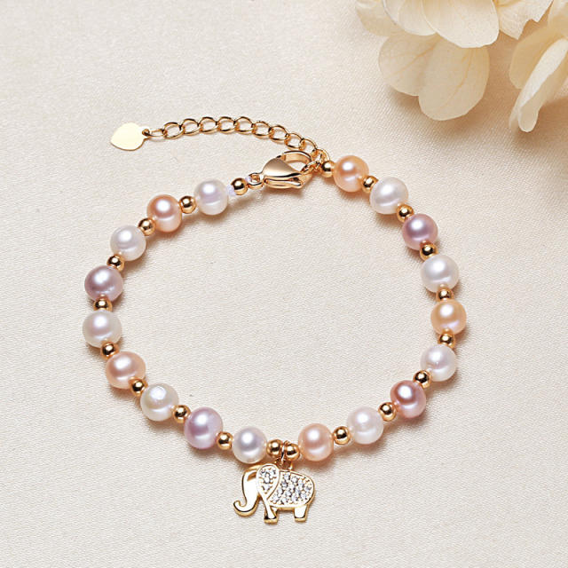 Elephant charm freshwater pearl bracelet