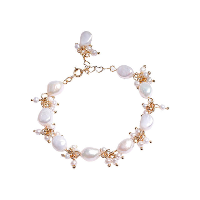 Natural freshwater pearl bracelet