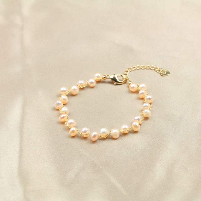 Freshwater pearl bracelet