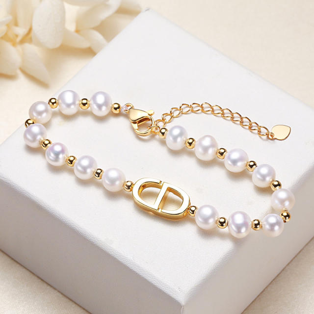 Freshwater pearl bracelet