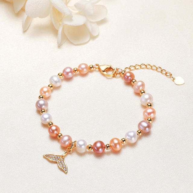 Whale Tail charm freshwater pearl bracelet
