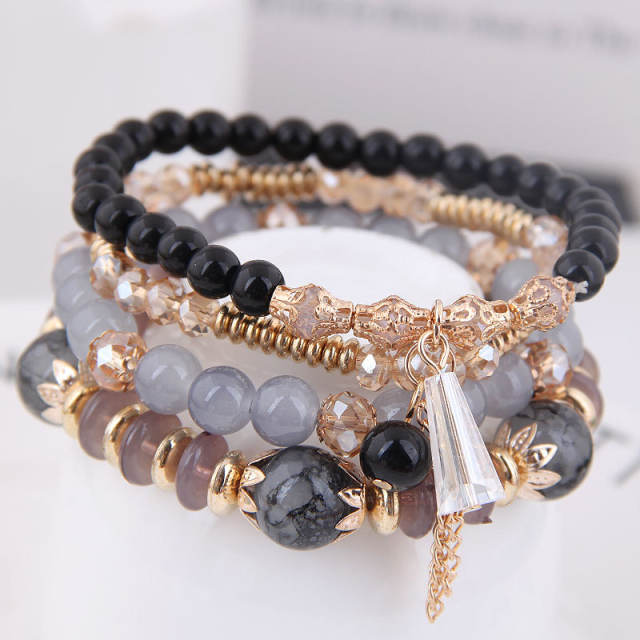 Crystal beads layer bracelet