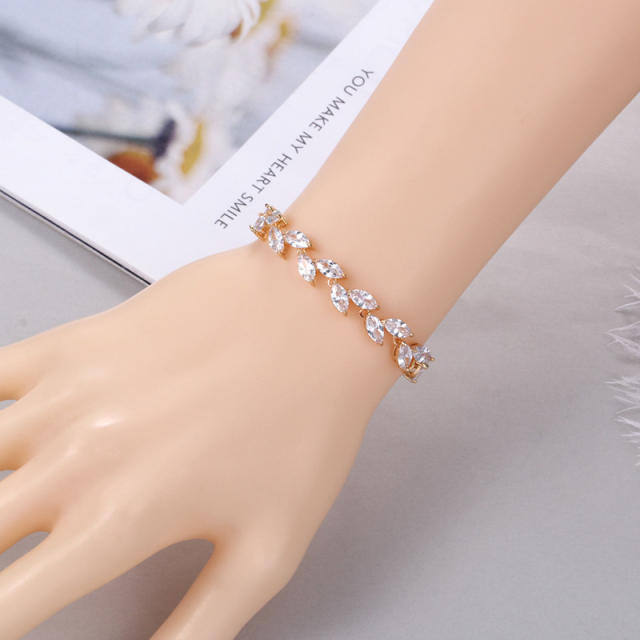 Luxury cubic zircon slide tennis bracelet