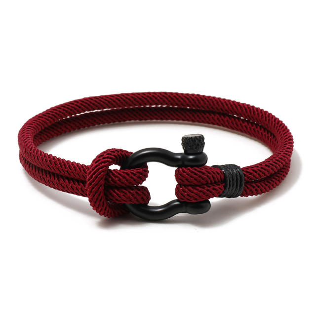 Horseshoe bucklet string bracelet for men
