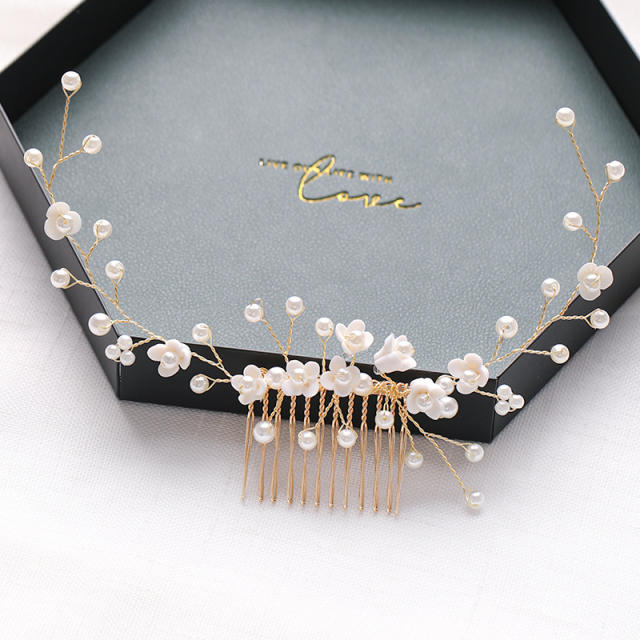Flower pearl bridal hair combs