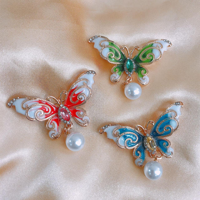 Vintage enamle butterfly brooch