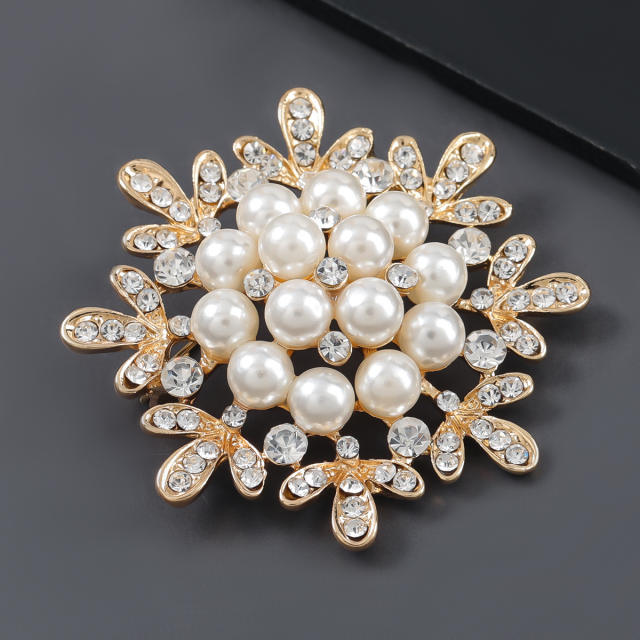 Diamond and pearl beaded brooch