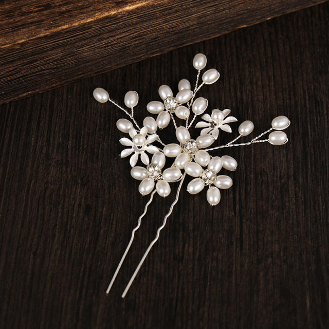 Pearl bridal hairpins