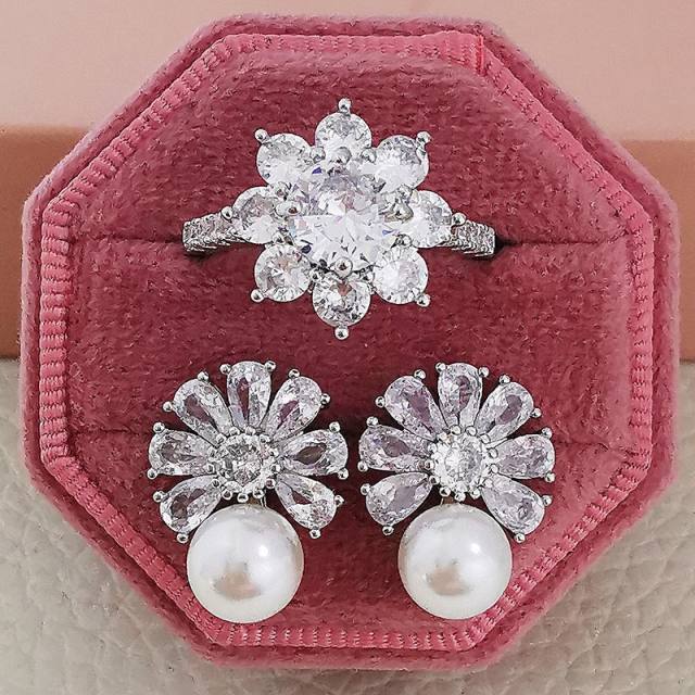 Delicate cubic zircon flower pearl ear studs rings set