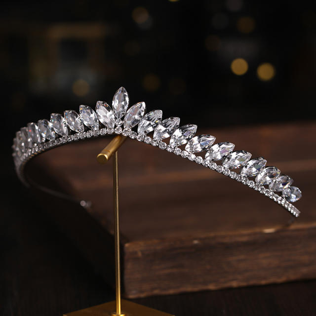 Elegant rhinestone crown for bridal