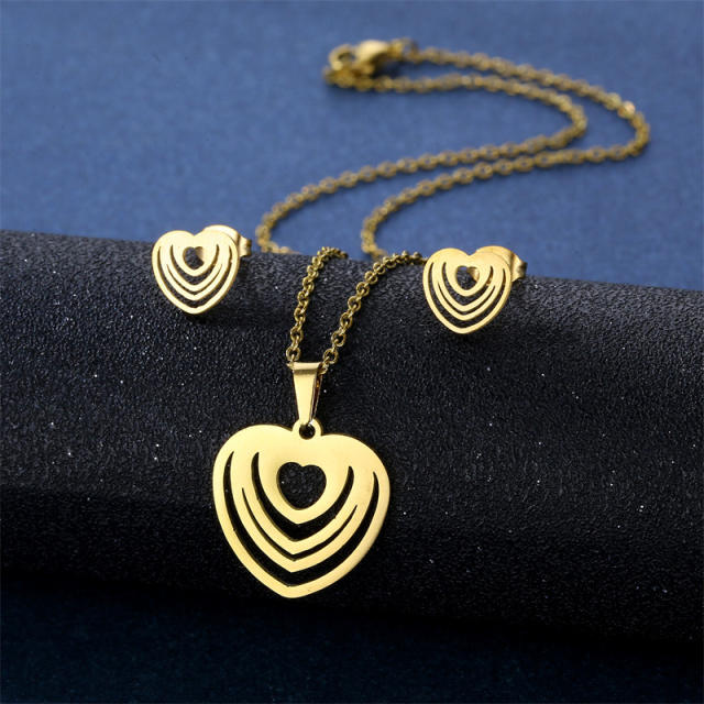 Stainless steel heart necklace set