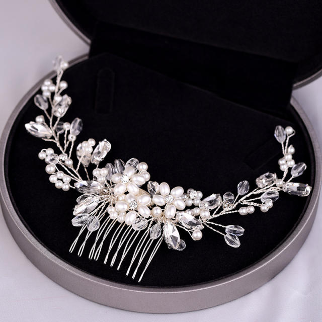 Handmade pearl crystal flower bridal hair comb