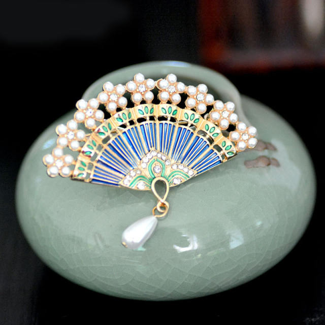 Chinese fan enamel tassel brooch
