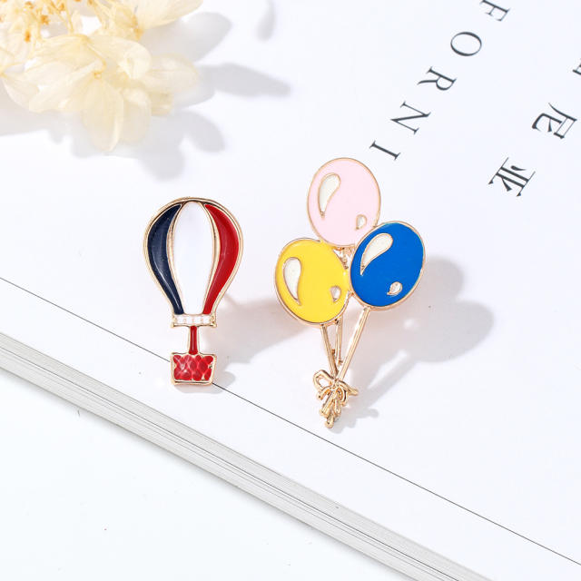 Colorful balloon brooch set for kids