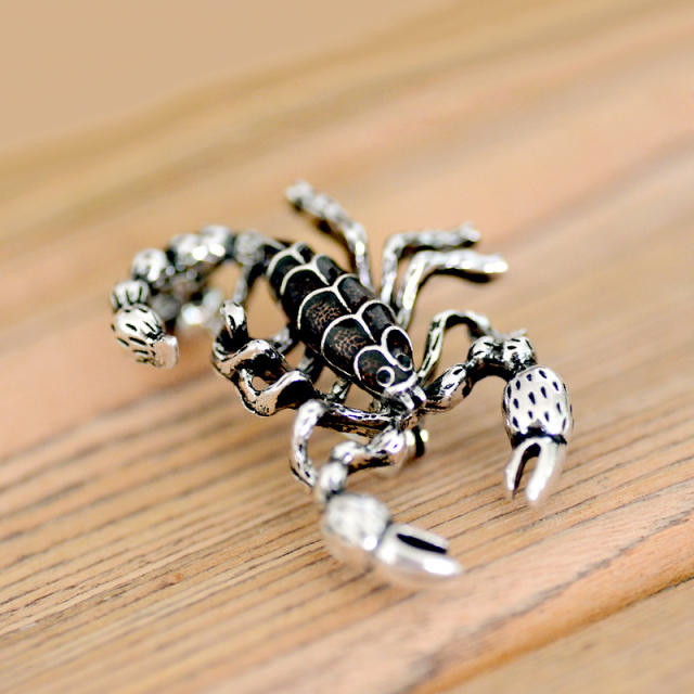 Fashion metal scorpion brooch