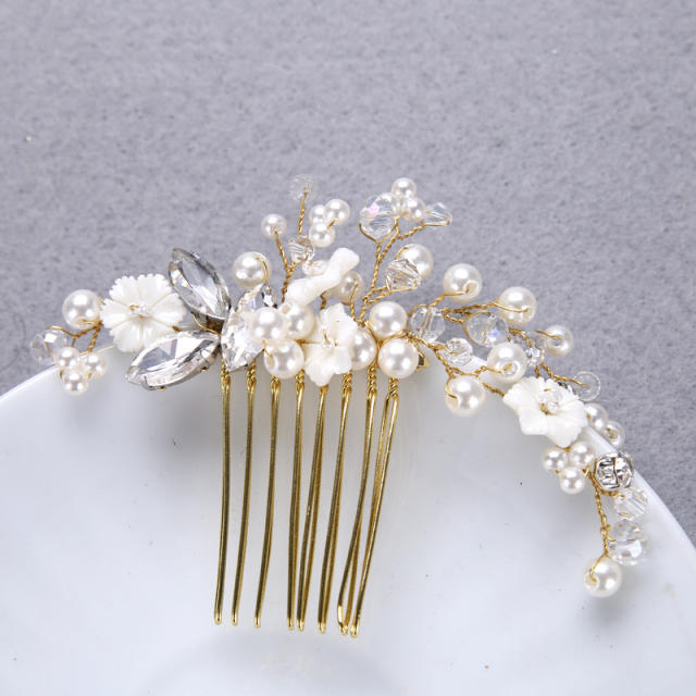 Handmade pearl flower bridal hair comb