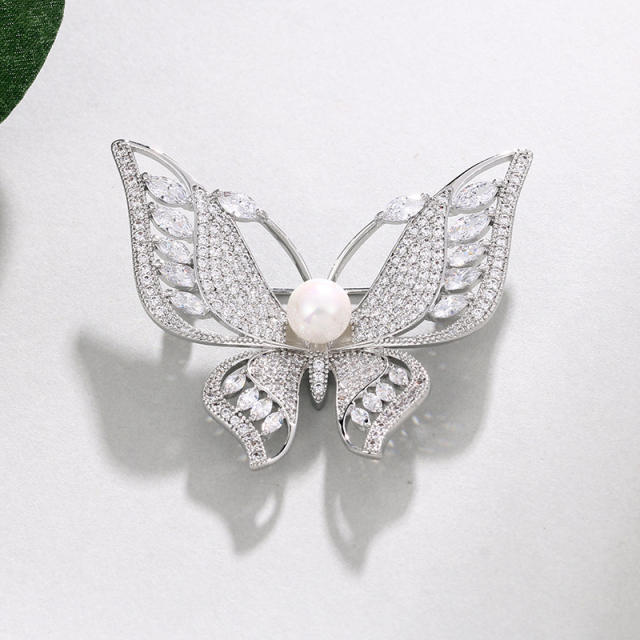 Luxury cubic zircon butterfly pearl brooch