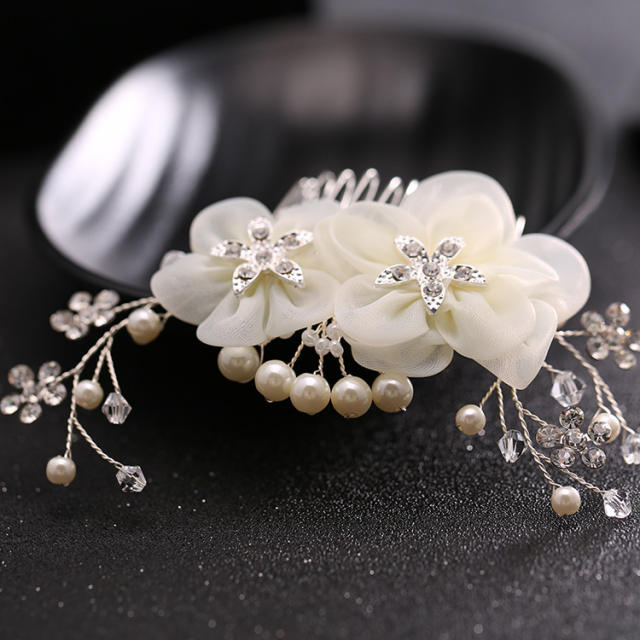 White flower pearl bridal hair combs