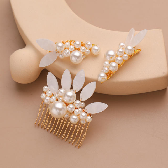 Pearl hair pins for wedding