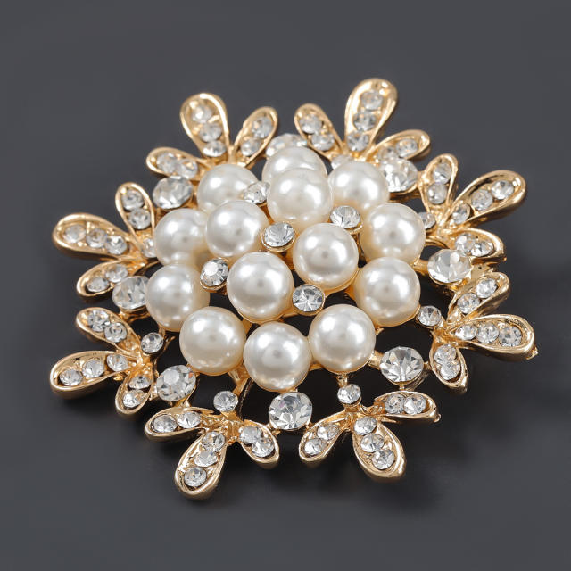 Diamond and pearl beaded brooch