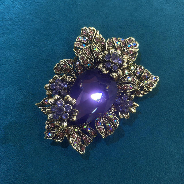 Vintage crystal diamond flower brooch