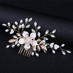 Luxury pearl flower hair comb
