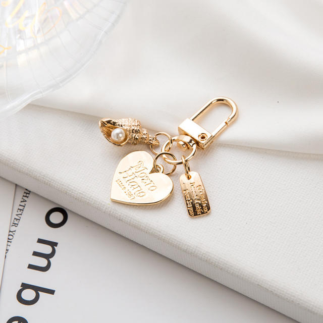 INS cute shell heart charm keychain