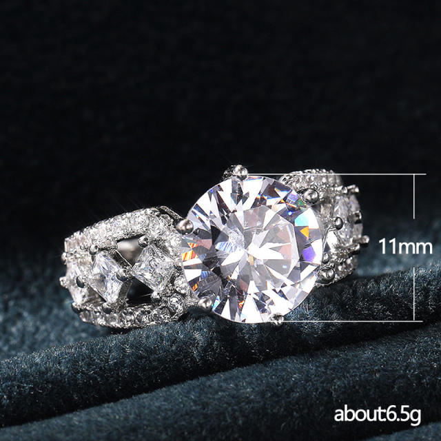 Luxury hollow round cut diamond rings
