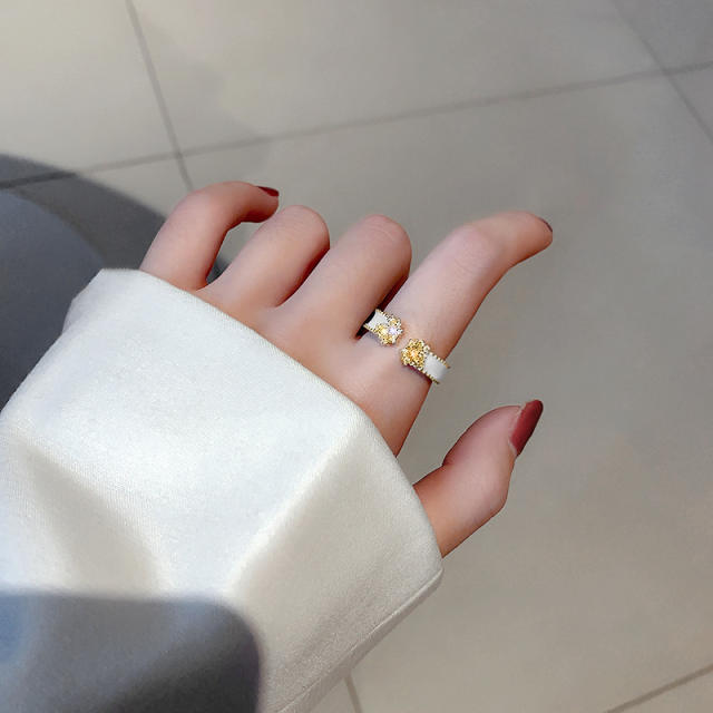 White enamel adjustable finger ring
