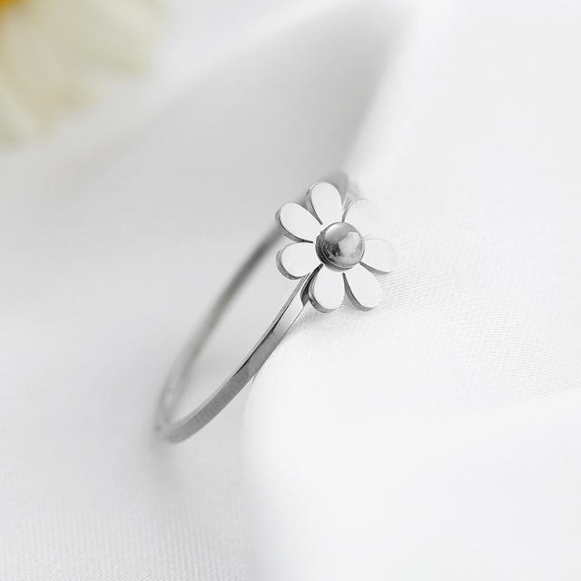 Stainless steel sunflower finger ring