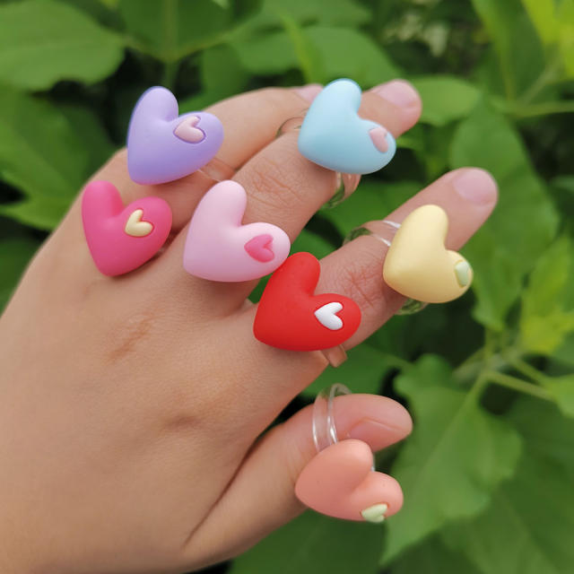 Double color resin heart finger ring