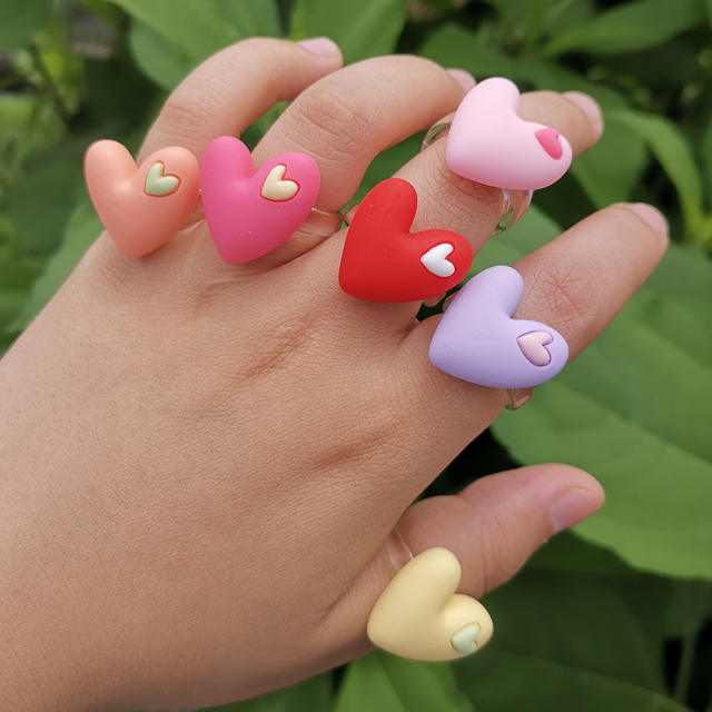 Double color resin heart finger ring