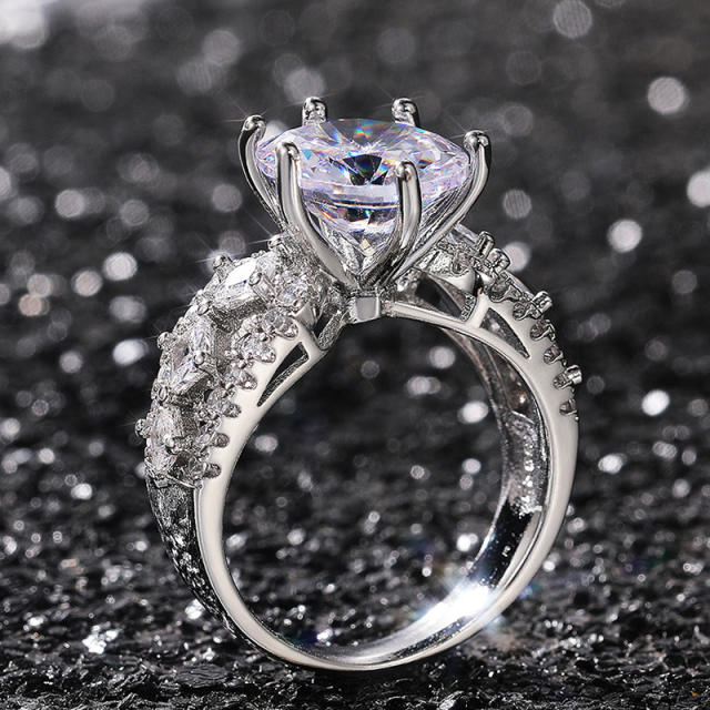 Luxury hollow round cut diamond rings