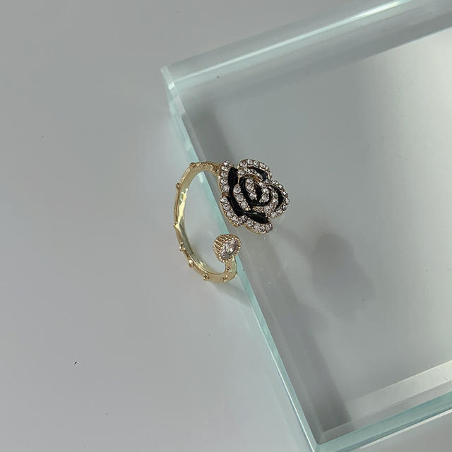 Camellia diamond open finger ring