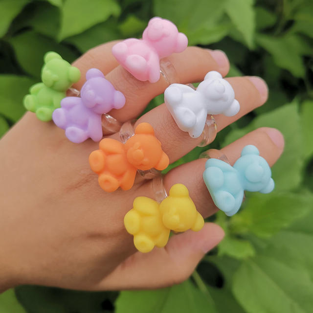 Candy color bear resin finger ring